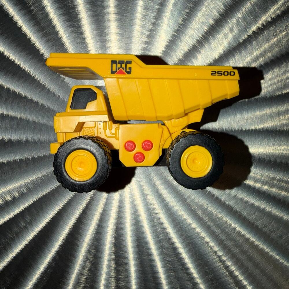 Maxx Action Construction Yellow Truck Lights & Sound Construction Toys
